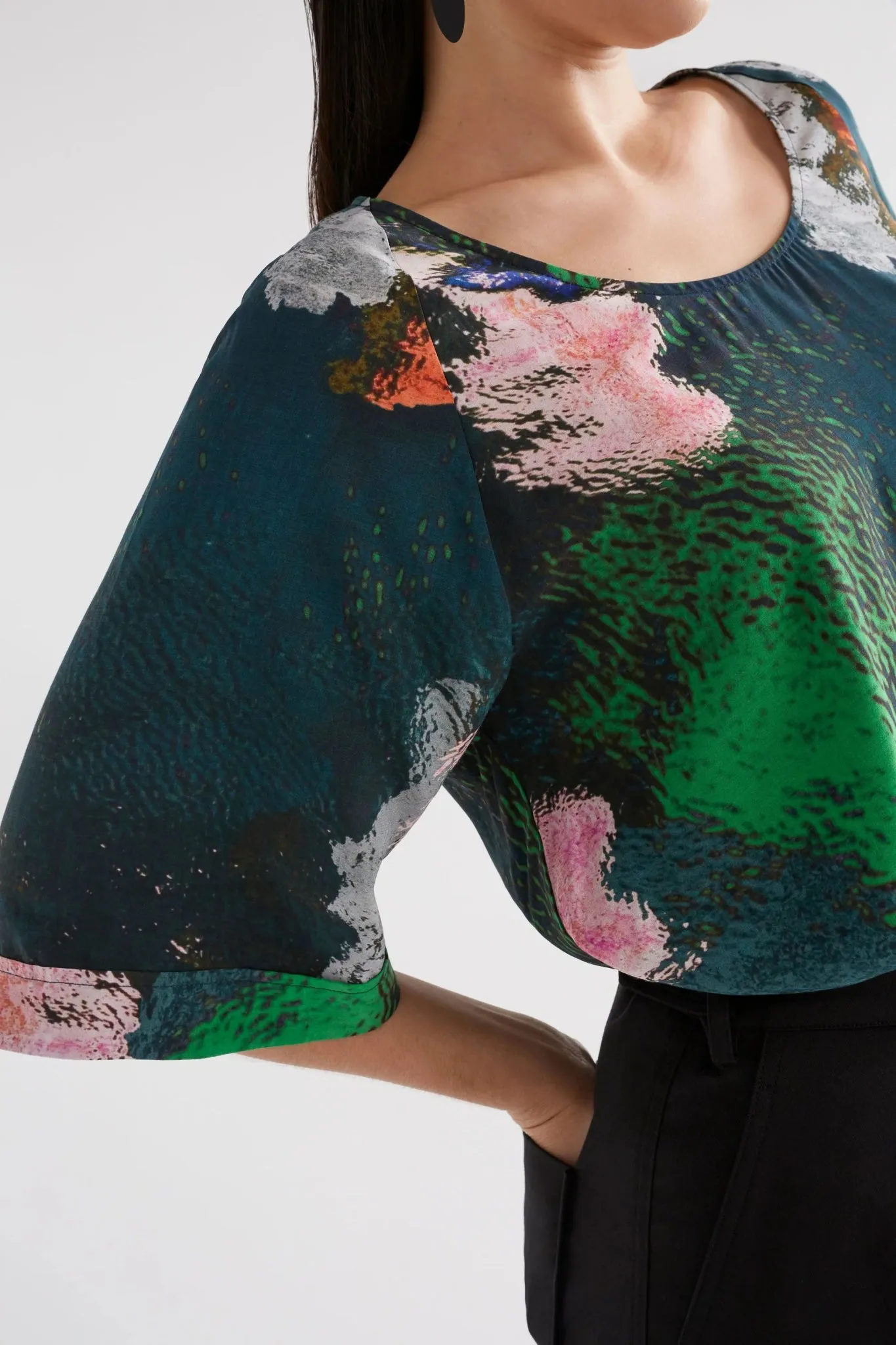 Foljer Top | Reflections Print